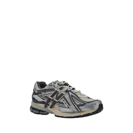 New Balance Silberne Sportschuhe aus Stoff