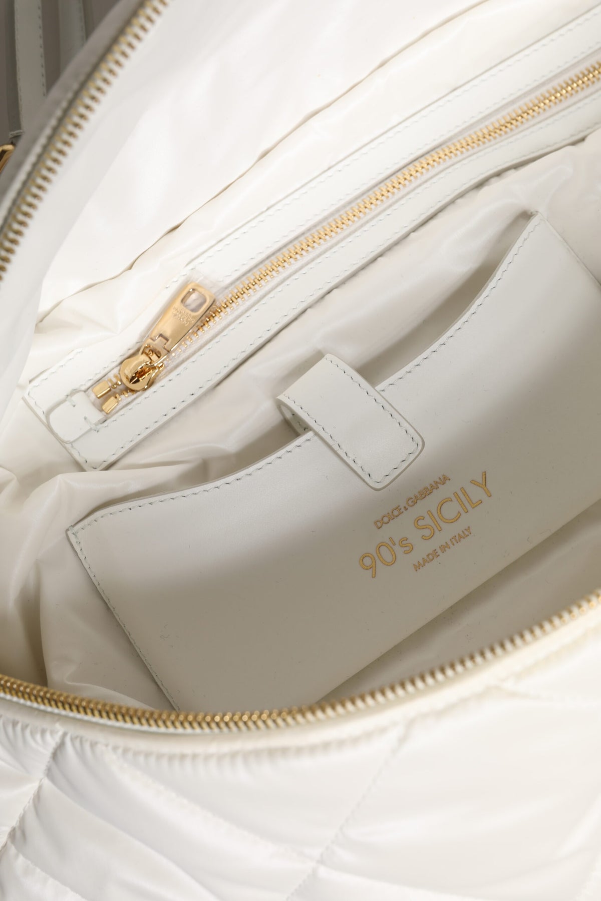 Dolce & Gabbana Weiße gesteppte Logo-Tasche