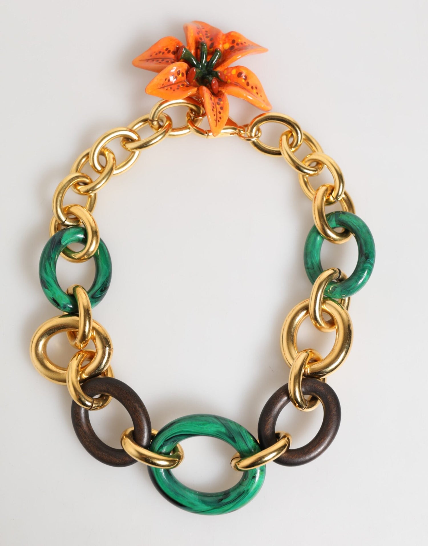 Luxury women’s designer necklace – fine jewelry, statement piece, premium material, elegant and timeless style from top fashion brands.
