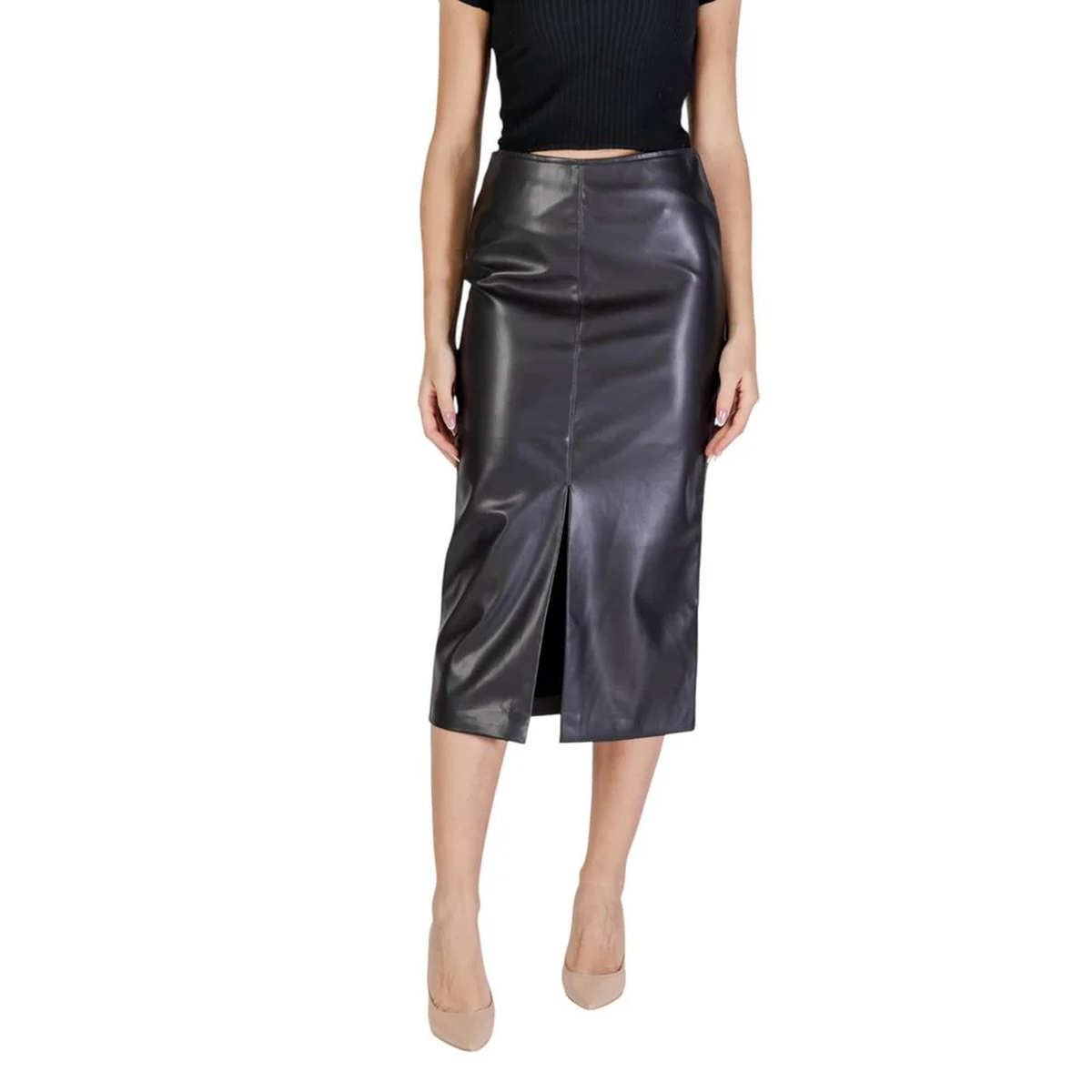 Luxury women’s designer skirt – tailored pencil, flowing midi, premium fabric from iconic fashion brands.