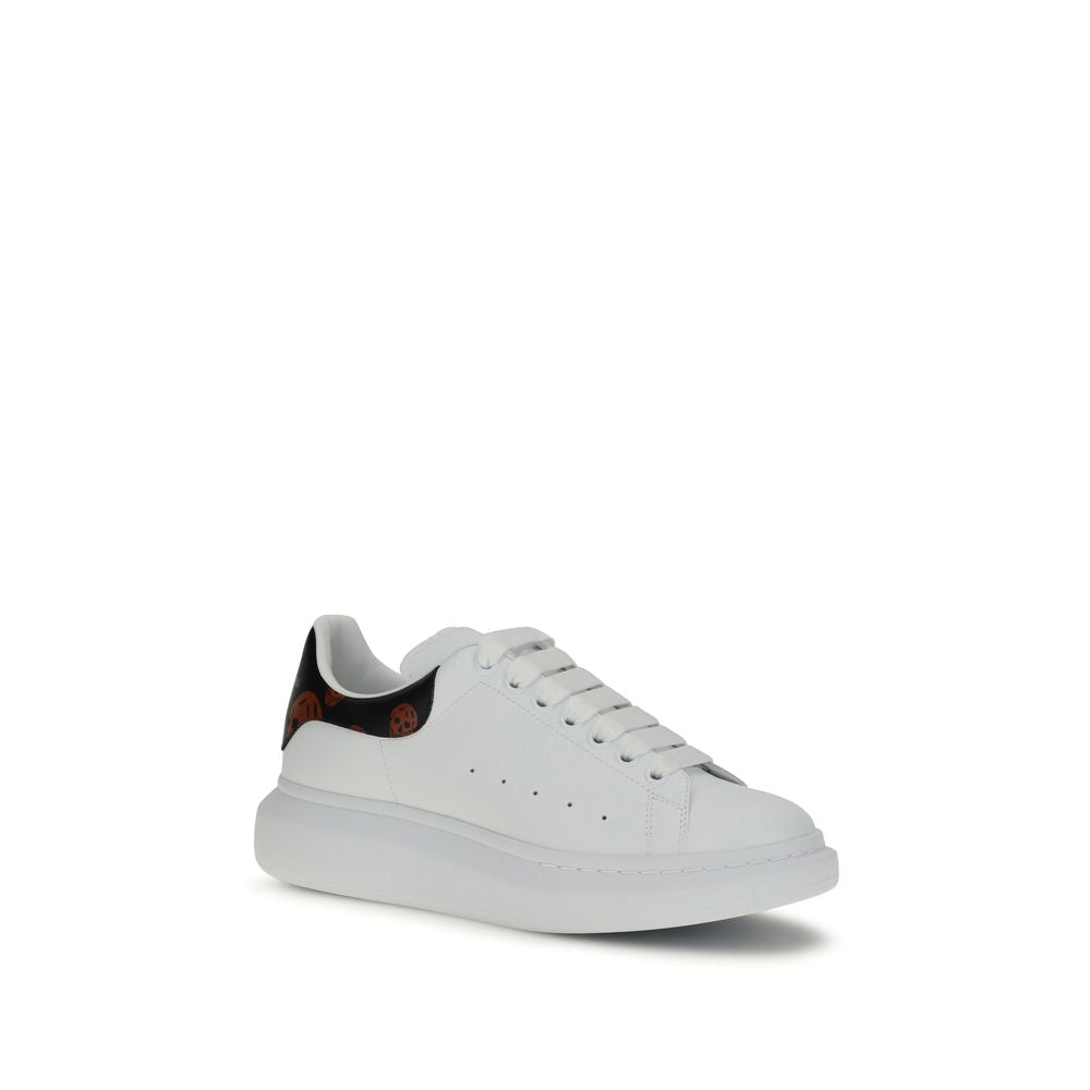 Alexander McQueen Sneaker aus weißem Kalbsleder mit dicker Sohle