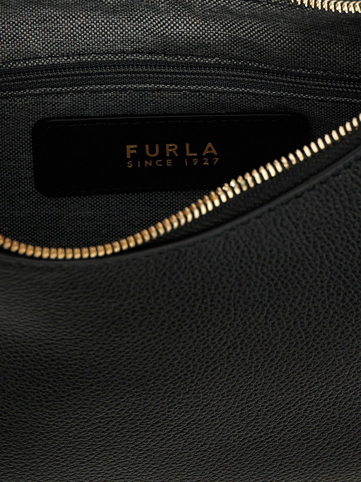 Furla Schultertasche aus schwarzem Leder