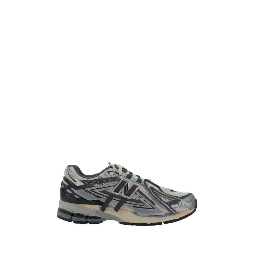New Balance Silberne Sportschuhe aus Stoff