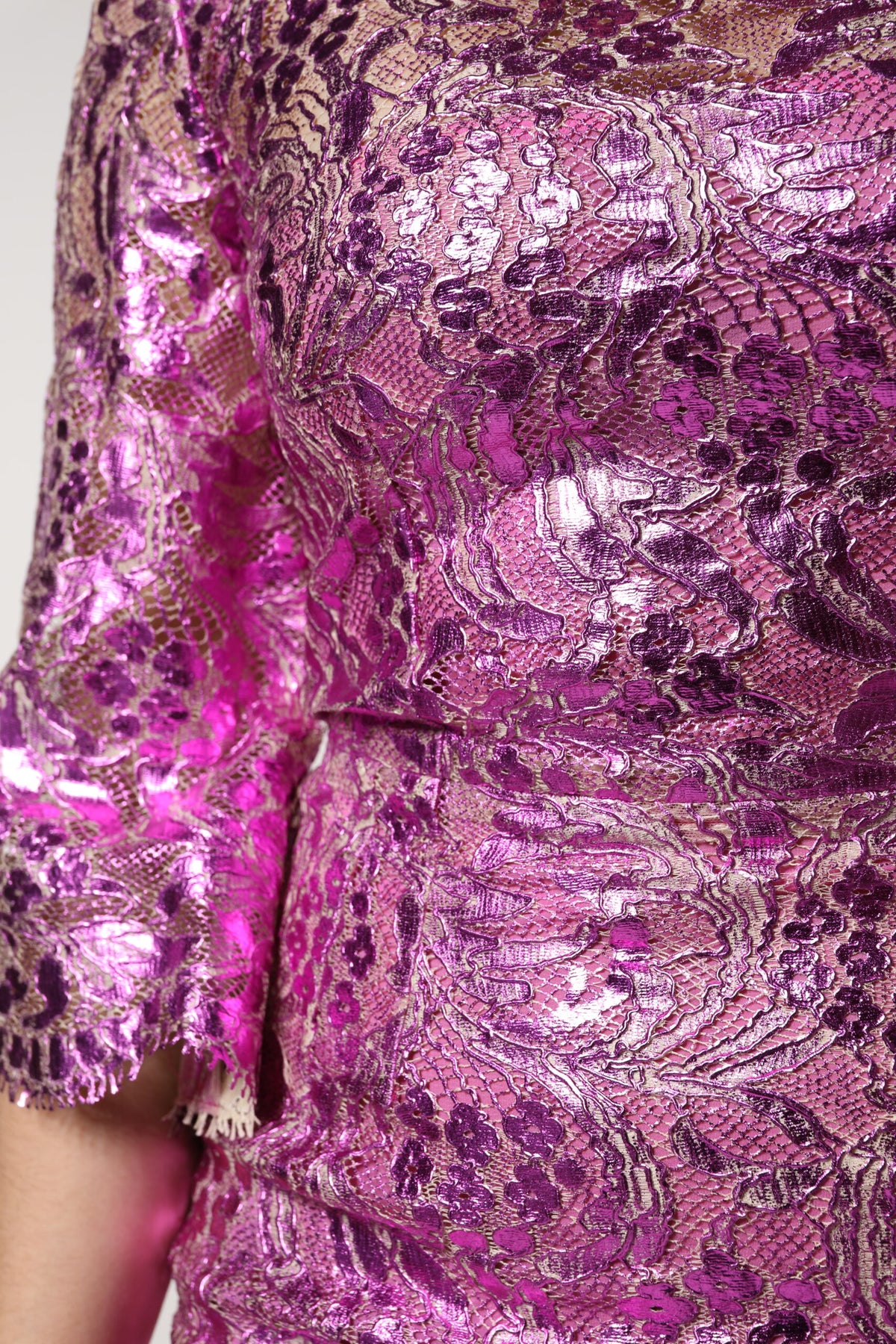 Dolce & Gabbana Metallic Fuchsia geblümtes Etui-Minikleid