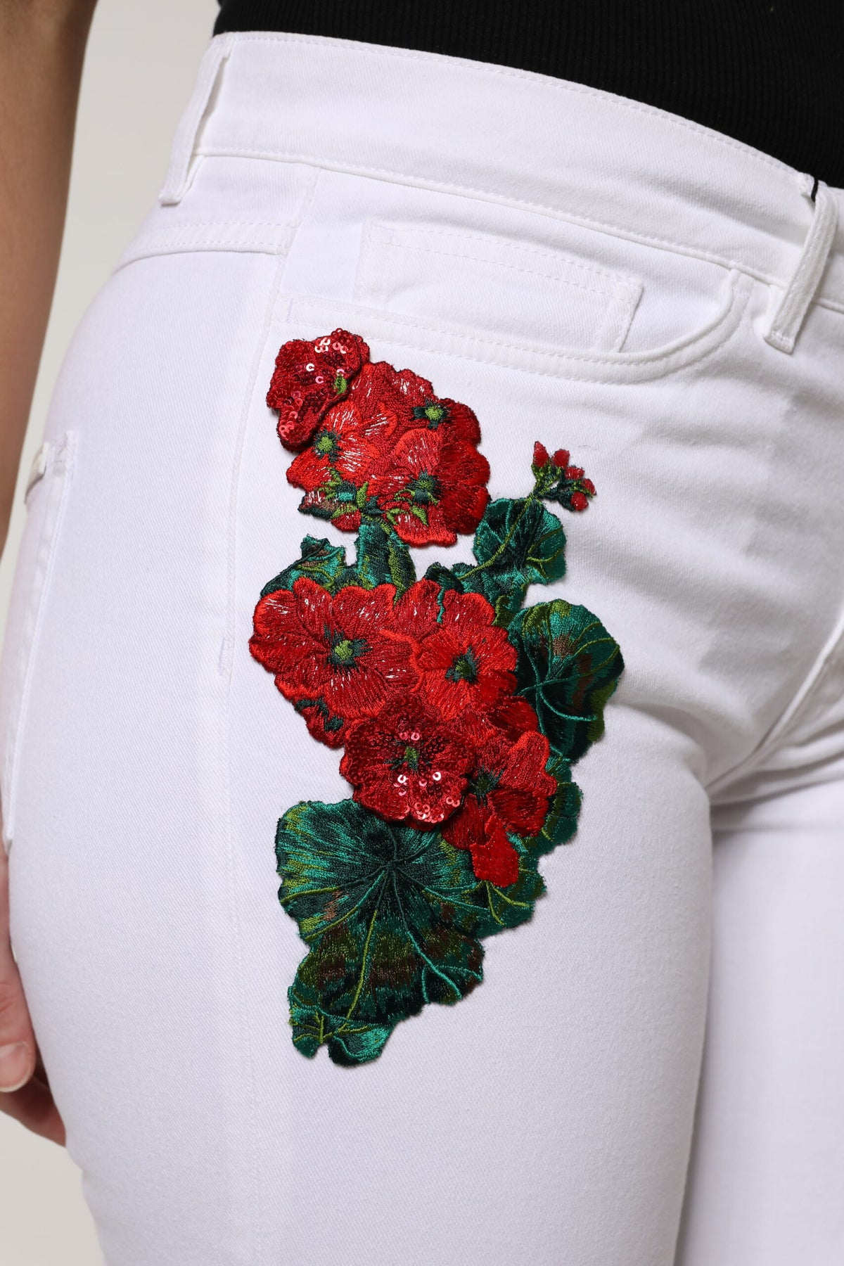 Dolce & Gabbana Weiße Jeans aus Denim mit Blumenmuster und Pailletten im GIRLY-Stil